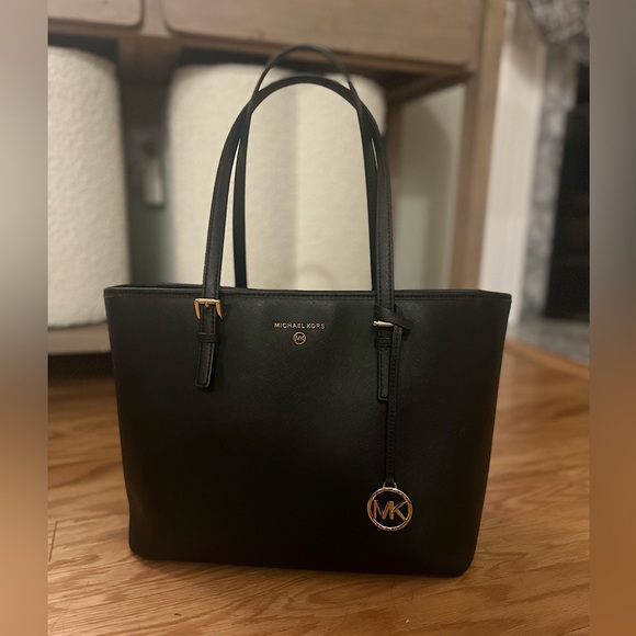 KORS Michael Kors Handbags - Michael Kors large tote